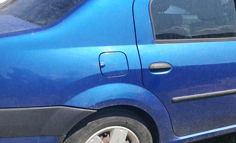 Двері водійські Dacia Logan  2005 1.4 Бензин 