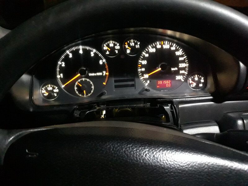 Щиток приборов Audi A4 Б5 1995 универсал 1.8 Бензин 