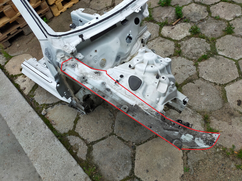 Правый лонжерон, лист Audi A6 C7 2013 г.  2.0 л бензин Луцк