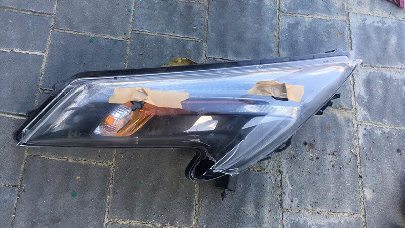 Передня фара Nissan Juke  2015 1.6 Бензин 