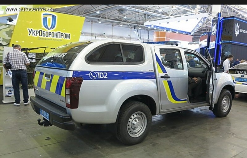 Фонарь сигнала торможения Isuzu D-Max  2014 2.5 Дизель 