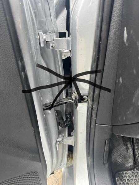 Внутренний уплотнитель крыла Volkswagen Jetta 6  2014 2.0 Дизель Кривой Рог