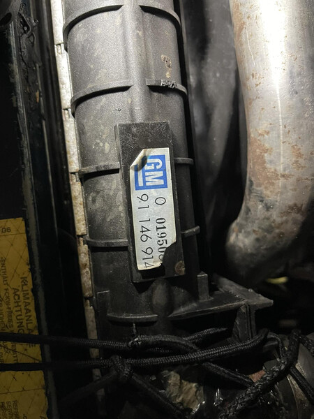 Радіатор Opel Frontera B  2000 