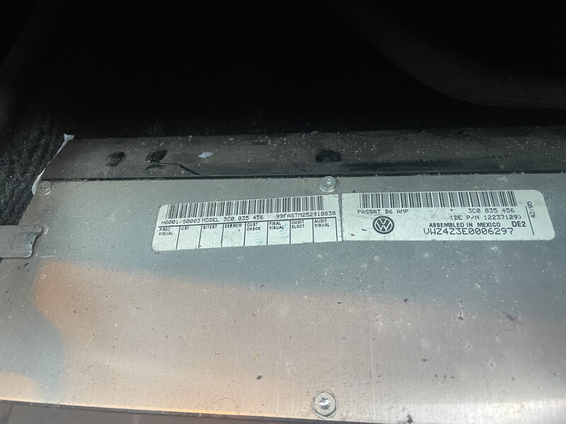 Підсилювач звуку Volkswagen Passat  2005 2.0 Дизель Межевая