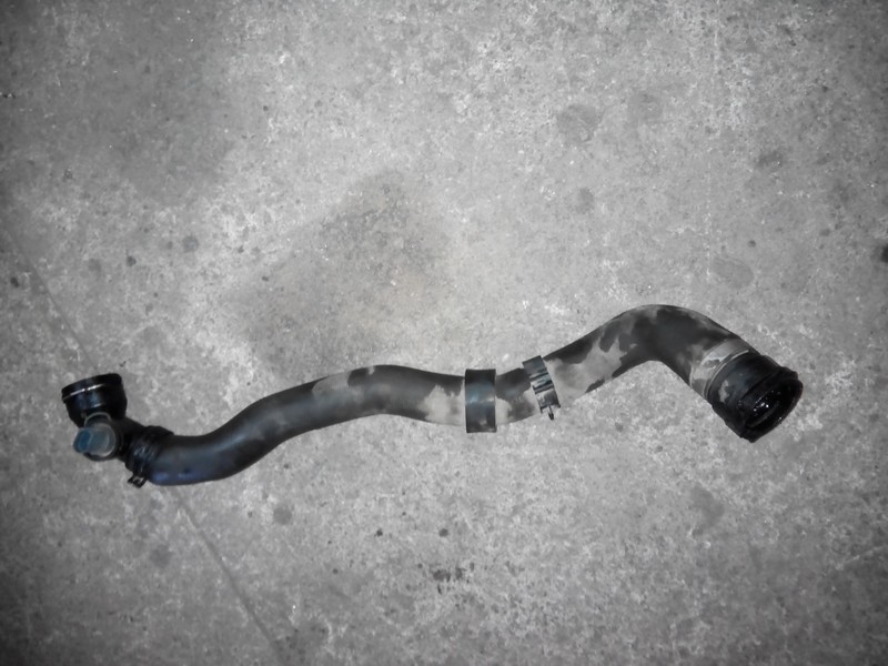 Нижний патрубок радиатора 1K0122051GG   Skoda Octavia, Skoda Superb