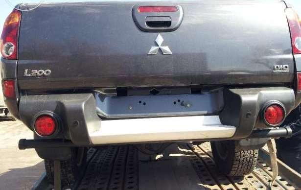 Задний бампер Mitsubishi L 200  2007 2.5 Дизель Киев