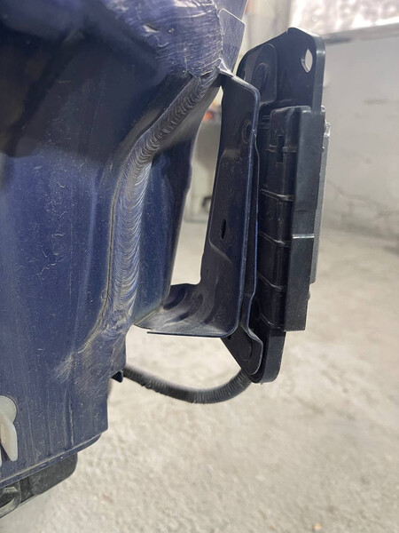 Кронштейн металлический на четверть датчика слепых зон rogue Nissan Rogue  2018 2.5 Бензин 