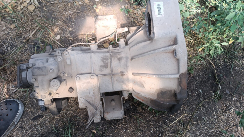 МКПП у зборі Kia Pregio хетчбек 2002 р.  2.7 л дизель