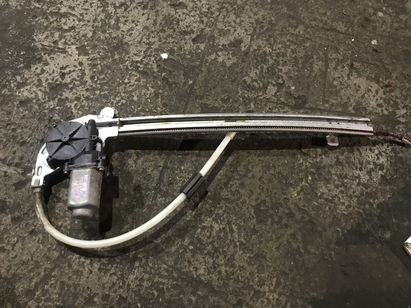 Стеклоподъемник Renault Laguna 2  2001 универсал 1.8 Бензин Киев