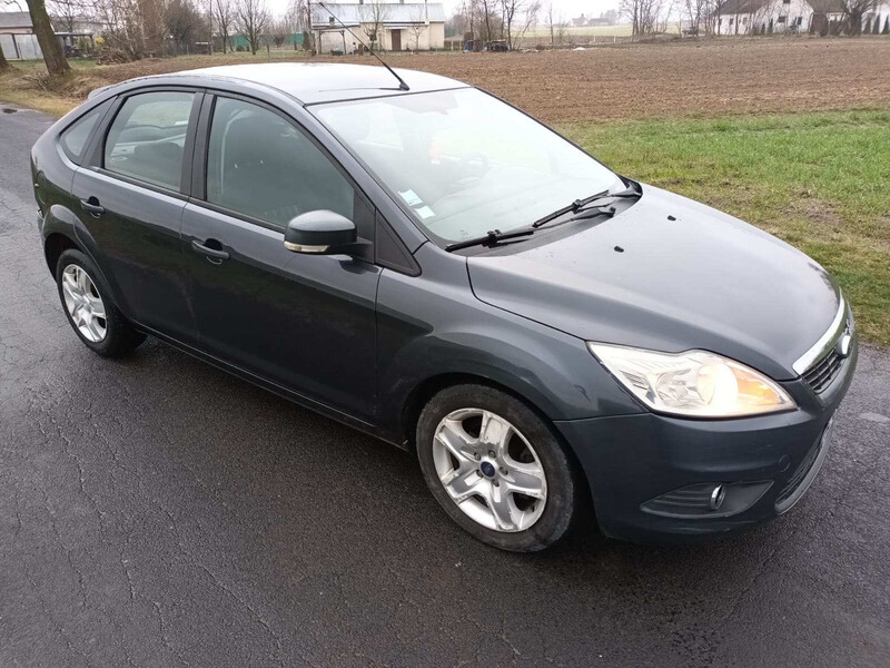 Стекло двери правое Ford Focus 2 2009 хэтчбек 1.6 Дизель Житомир