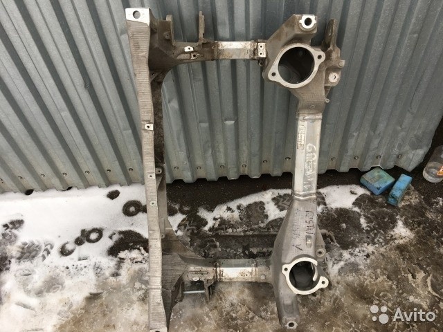 Передний подрамник Porsche Panamera хэтчбек 2010 г.  4.8 л бензин Киев