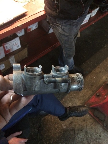 Термостат 062121133   Volkswagen LT