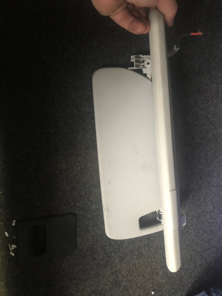 Солнцезащитный козырек левый Volkswagen Passat B6 2006 г.  2.0 л дизель Киев