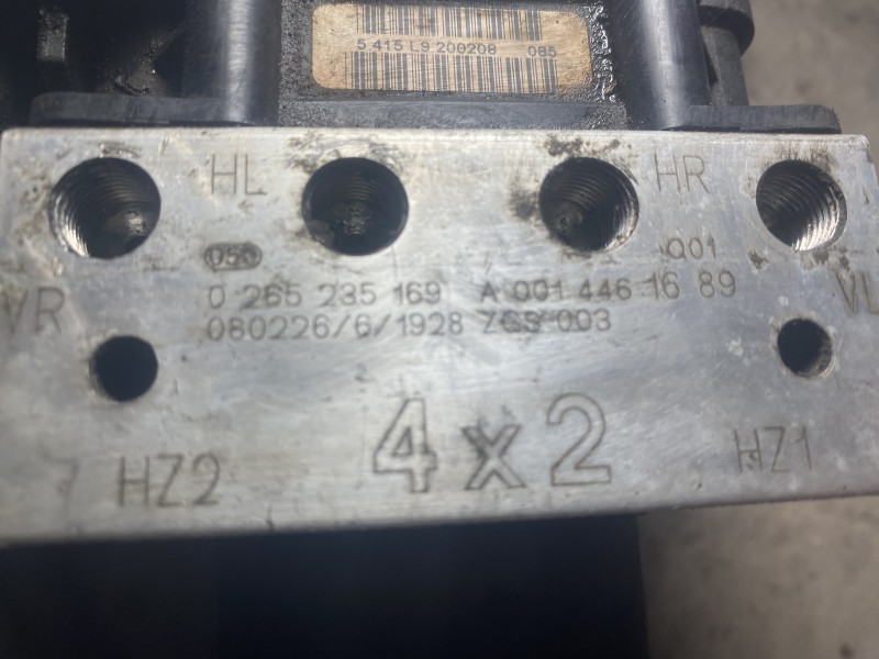 Блок ABS A0014461689   Mercedes Vito