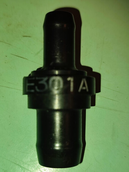 Клапан вентиляции картерных газов обязательно с сальником Mazda 626  1987 