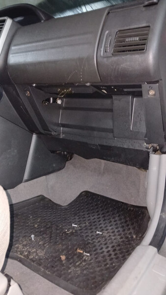 Бардачок Nissan X-Trail T30  2006 2.5 Дизель Краматорск