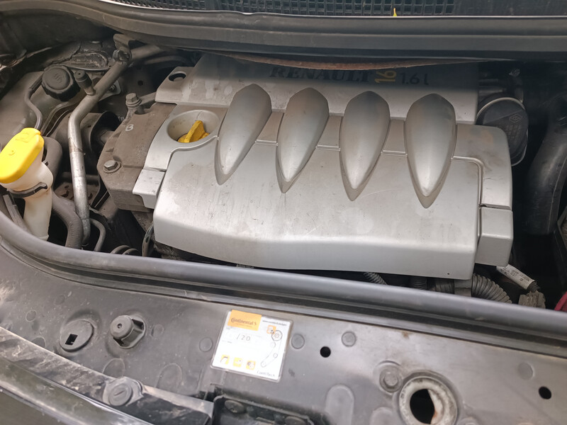 Пластикова декоративна кришка двигуна 1.6 k4m Renault Scenic 2  2005 хэтчбек 1.6 Бензин Житомир