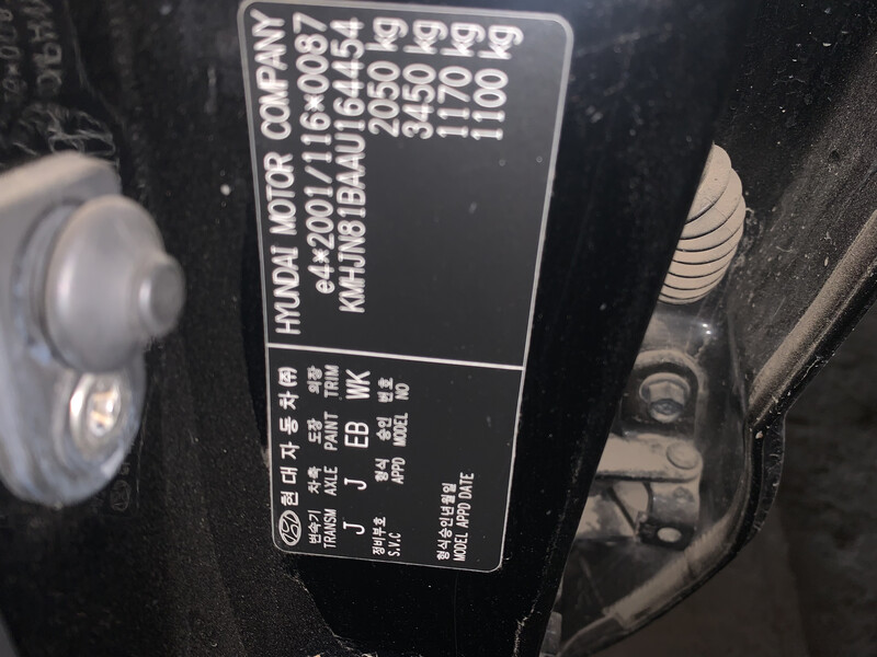 Бампер передній голий Hyundai Tucson  2009 універсал 2.0 Бензин 