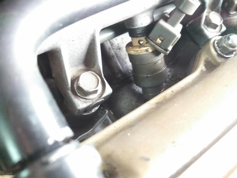 Форсунки с наружными переходниками на эл, провода (4 шт) Mazda 626  1990 хетчбек 2.0 Бензин Харків