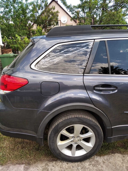 Стекло боковое Subaru Outback универсал 2014 г.  2.5 л бензин Черкассы