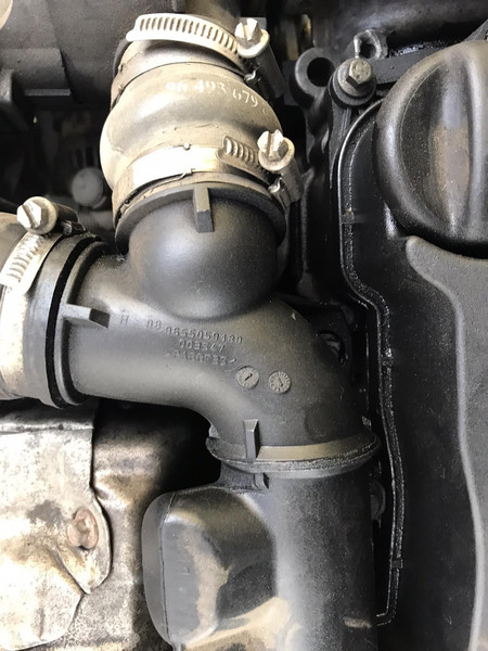 Патрубок турбины Ford C-Max  2006 1.6 Дизель Кременчуг
