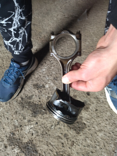 Шатун Ford Mondeo 2  1998 1.8 Бензин 