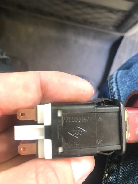 Кнопка аварійки Renault Master 2000 р.  2.5 л дизель Полтава