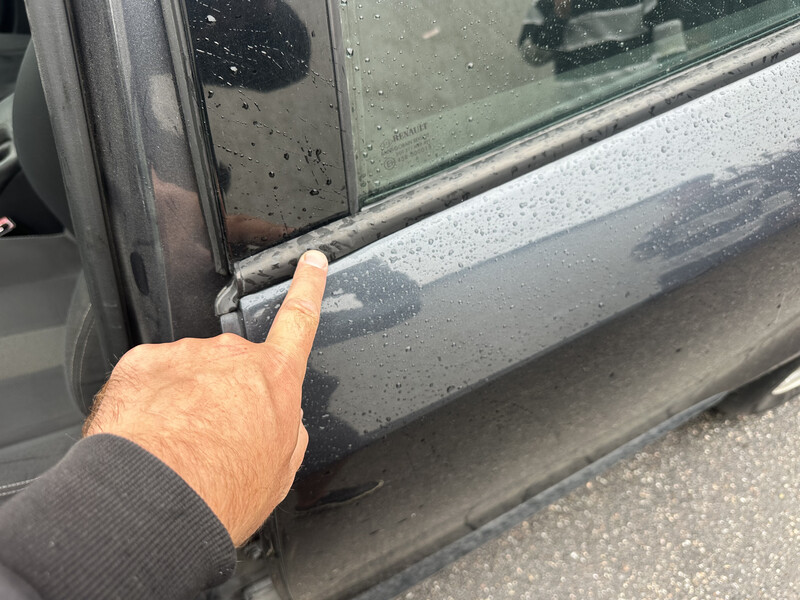 Уплотнитель стекла Renault Megane 3 универсал 2010 г.  1.5 л дизель Полтава