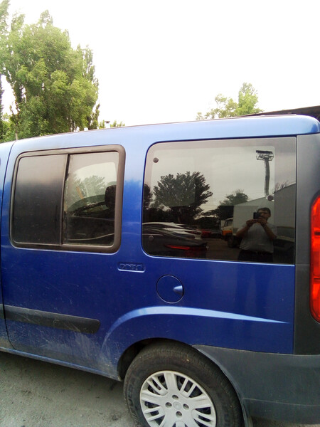 Стекло боковое Fiat Doblo  2007 3.5 Бензин Днепр