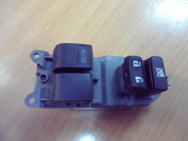 Блок кнопок стеклоподъемника на две кнопки Toyota Corolla E140  2008 1.6 Бензин Киев
