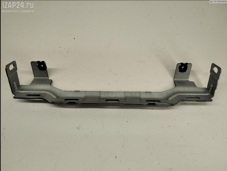 Кронштейн Volkswagen Passat B5  2004 2.0 Бензин Тернополь