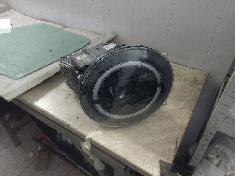 Фара передняя правая 4639067201   Mercedes G-Class