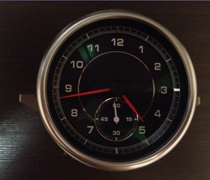 Часы Porsche Cayenne 2012 г.  3.0 л дизель Харьков