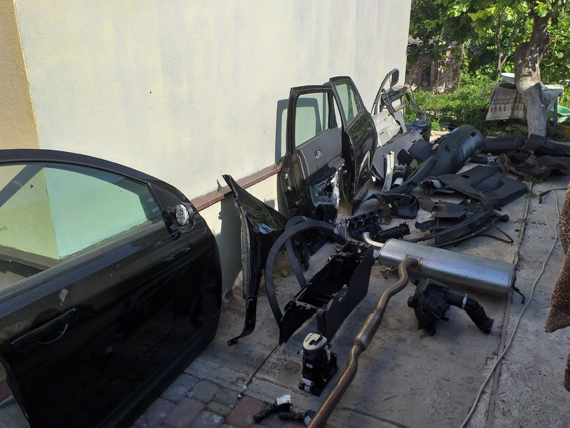 Кузовні деталі Nissan Qashqai  2013 хэтчбек 2.0 Бензин Борзна