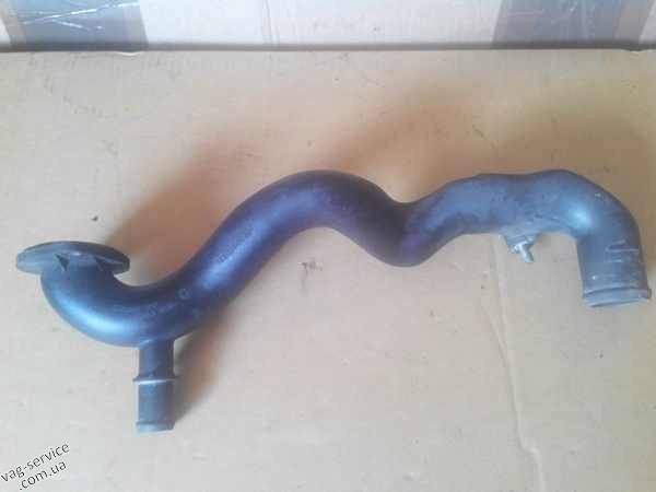 Патрубок системы охлаждения Volkswagen Bora  2001 1.6 Бензин Сумы