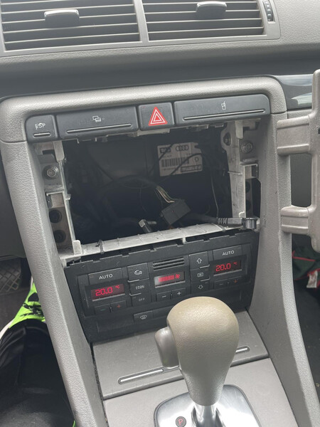 Автомагнітола Audi A4 B6 2002 р.  2.0 л бензин Ніжин