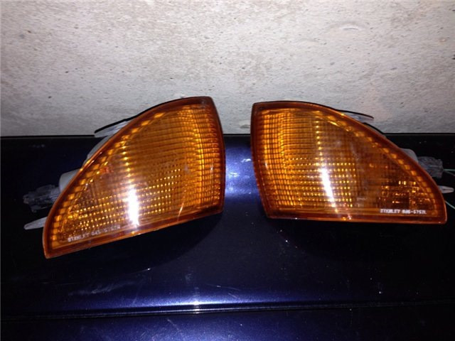 Поворотник левый Mitsubishi Sigma  1992 3.0 Бензин Одесса