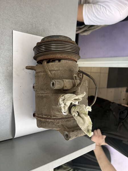 Компресор кондиціонера BBM4-61-450B   Mazda 3