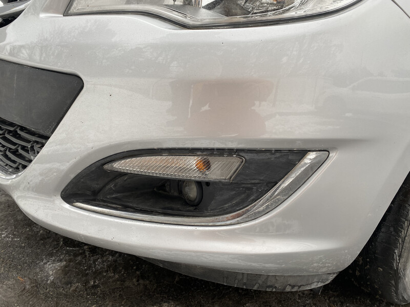 Хромированные накладки туманка правая Opel Astra  2015 универсал 1.6 Дизель Киев