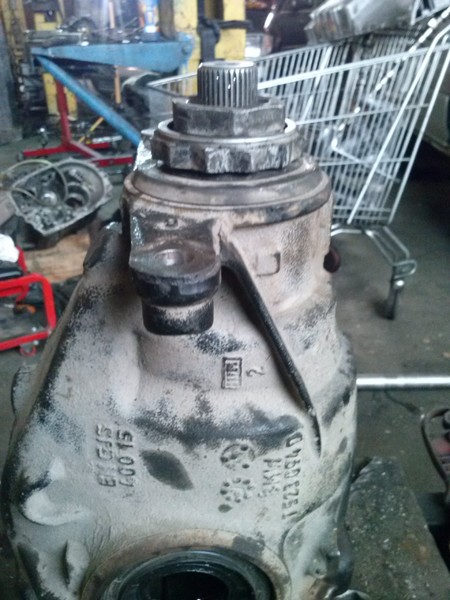 Редуктор заднього моста BMW X5  2006 хэтчбек 4.8 Бензин Ровно