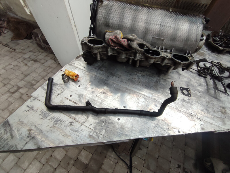 Патрубок сапуна Mercedes-Benz S-Class  2009 5.5 Бензин Білгород-Дністровський