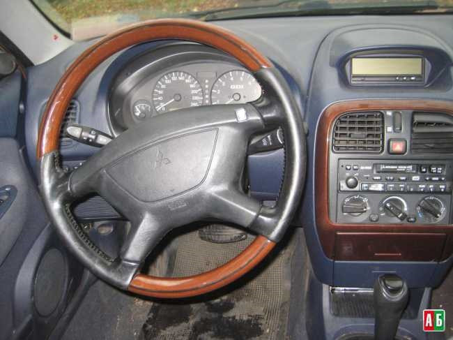 Центральная часть торпеды Mitsubishi Carisma  2001 1.6 Бензин Днепр