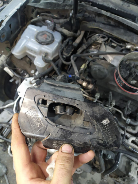 Форсунка омывателя фары левая Volkswagen Tiguan  2018 2.0 Дизель 