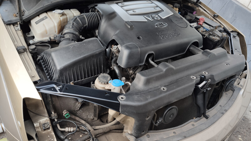Передняя панель Kia Sorento 2003 г.  3.5 л бензин