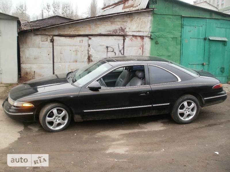Лобовое стекло Lincoln Mark  1993 купе 4.6 Бензин Днепропетровск