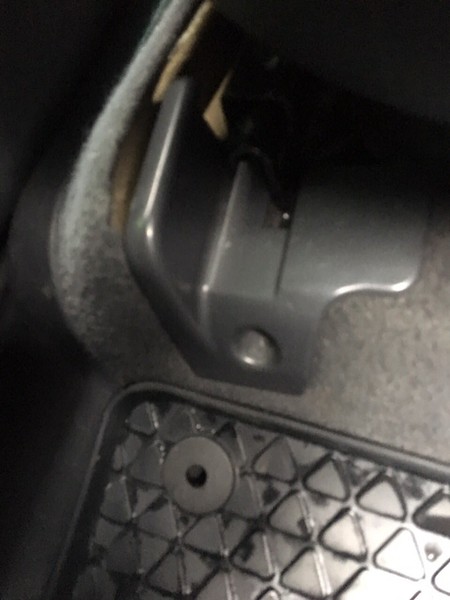 Заглушка на водійську сторону Volkswagen Sharan  2001 1.9 Дизель 