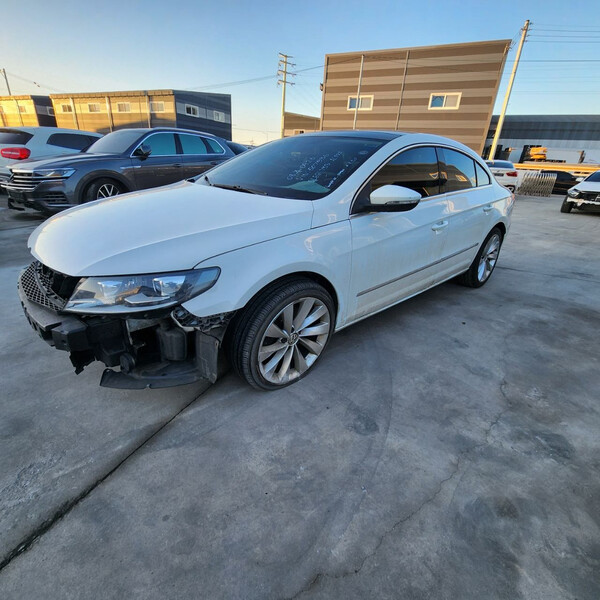 Подкрылок передний левый Volkswagen Passat CC  2015 купе 2.0 Дизель Киев