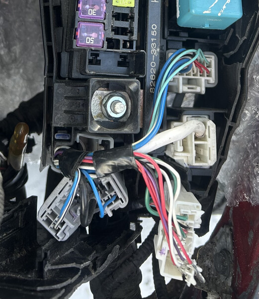 Предохранители Toyota Camry 70  2020 2.5 Бензин Белая Церковь