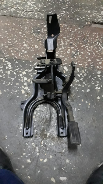 Педальный узел Chery Amulet  2008 1.5 Бензин 
