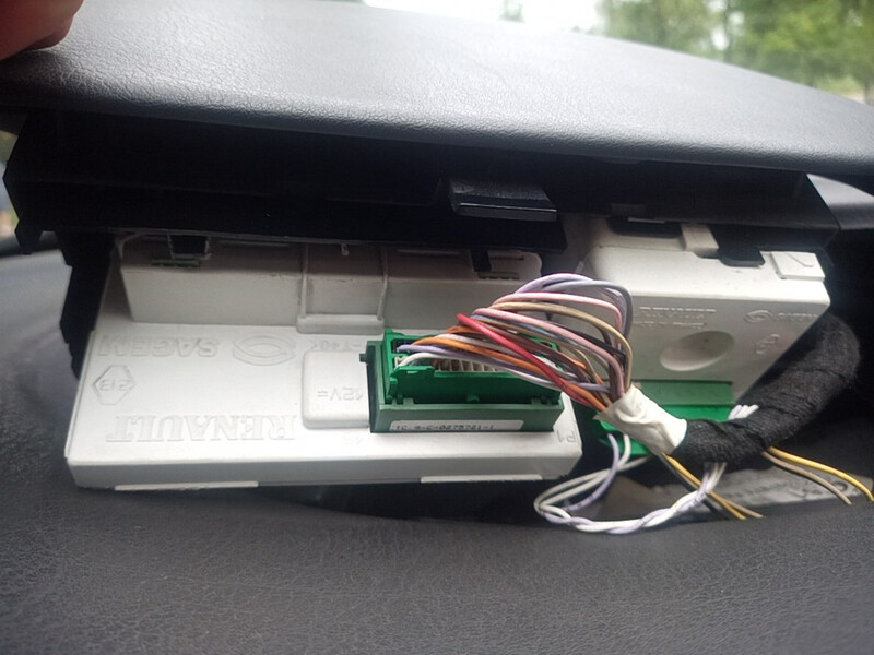 Часы Renault Laguna 2 2003 г.